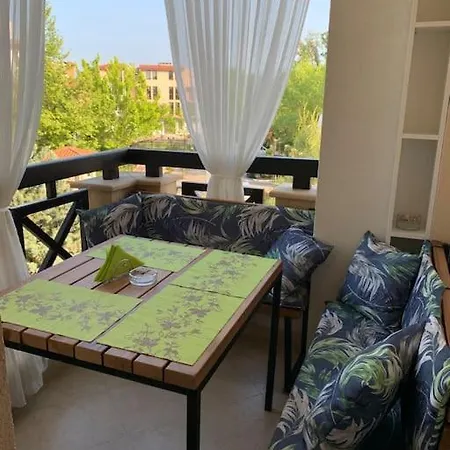 двуспални оазис бийч клуб *