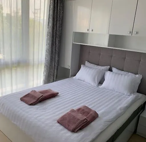 двуспални оазис бийч клуб לוזנטס