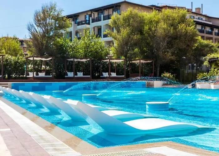 двуспални оазис бийч клуб *